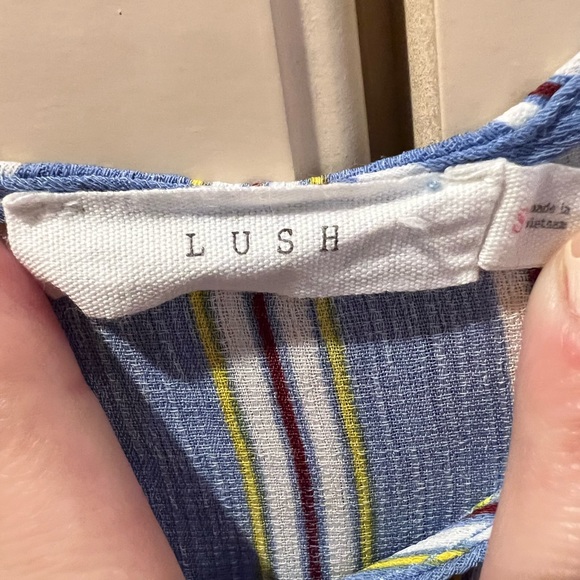 Lush Tank Top Size Small - Picture 4 of 4